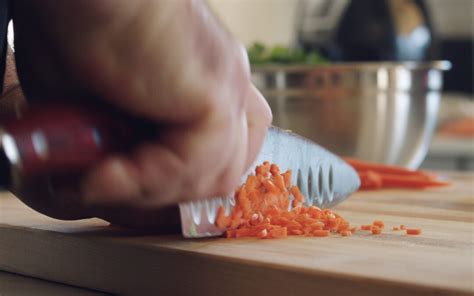 Choosing the Perfect Knife: A Crucial Element in Becoming a Carrot Chopping Expert