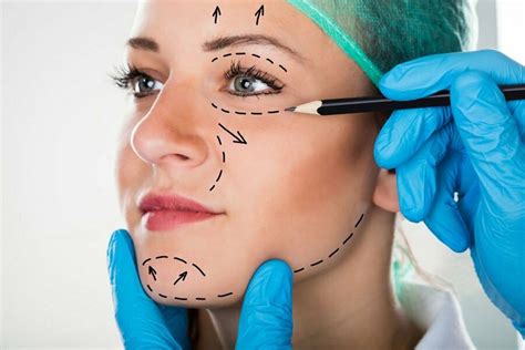 Choosing the Right Plastic Surgeon: What to Look for