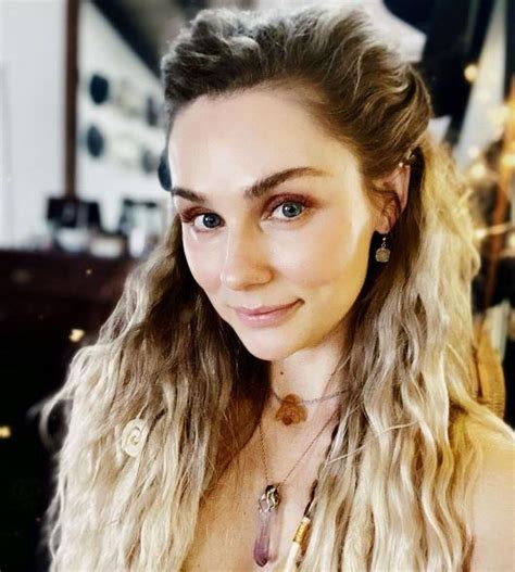 Clare Bowen Bio: A Journey to Stardom