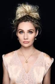 Clare Bowen Net Worth: Success in Showbiz