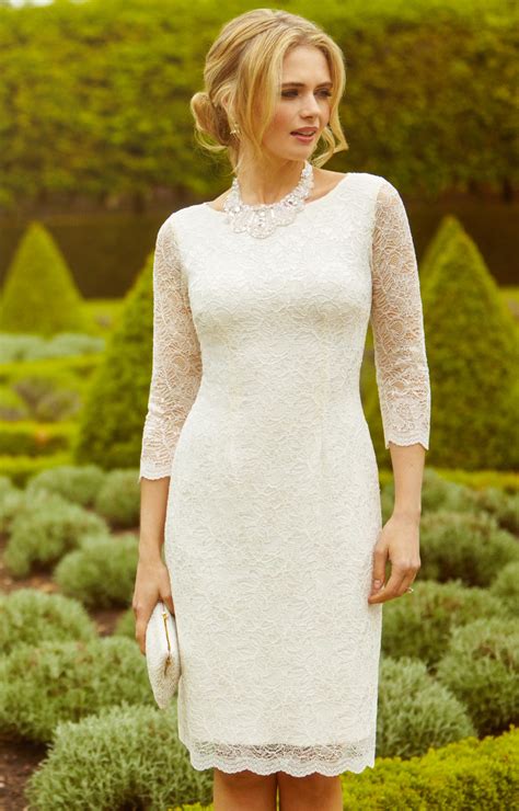 Classic Elegance: Timeless Ivory Lace Dresses for Every Occasion