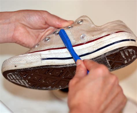 Cleaning Techniques for Canvas and Fabric Shoes