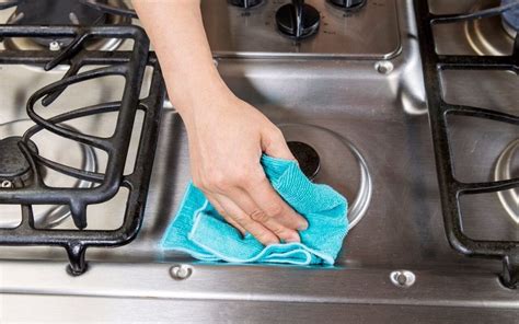 Common Mistakes to Avoid When Cleaning Your Stove