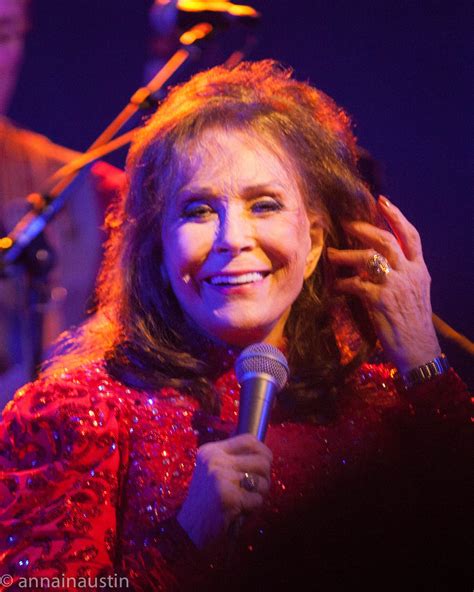 Country Music Legend: Loretta Lynn