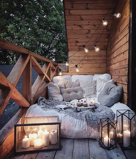 Create a Cozy Retreat: Balcony Seating and Relaxation Ideas