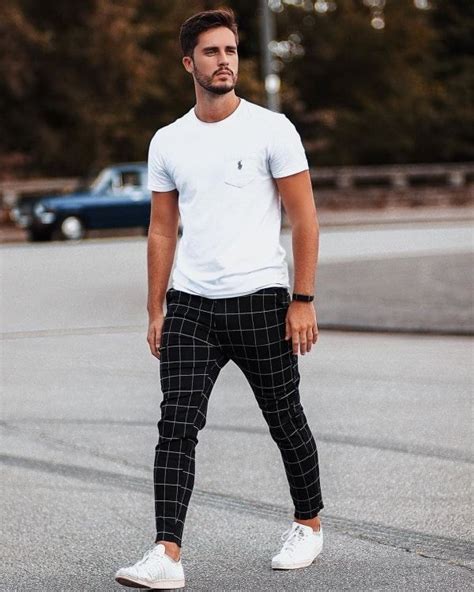 Creating Stylish Outfits: Pairing and Coordinating with Plaid Trousers