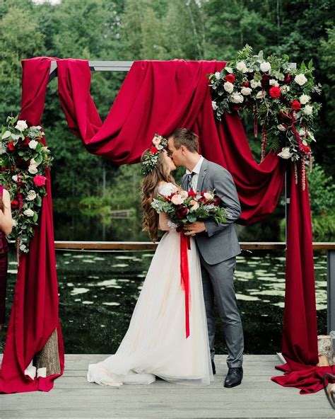 Creating a Coordinated Wedding Theme and Décor with Red Dress and Red Accents