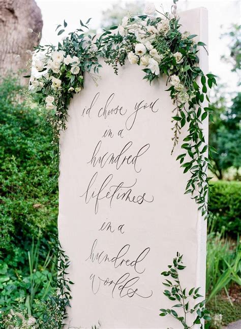 Creating a Romantic Atmosphere: Décor Ideas for Your Vow Renewal