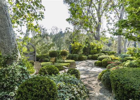 Creating a Serene Environment with Luxuriant Verdant Grounds