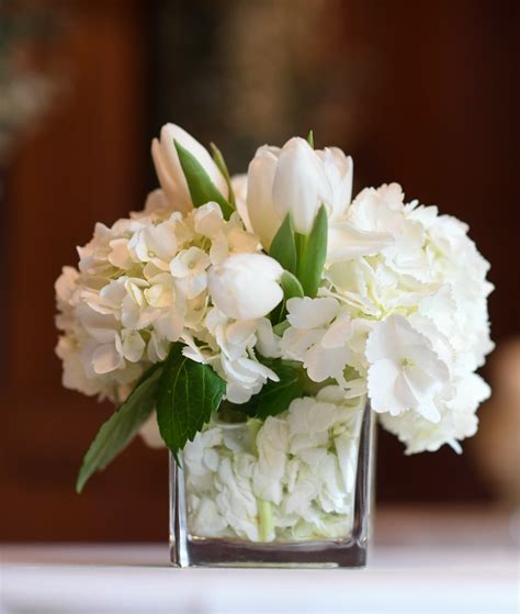 Creating a Stunning Selection: Picking the Ideal White Blooms