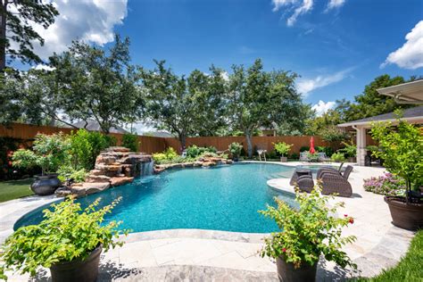 Creating a Tranquil Poolside Atmosphere