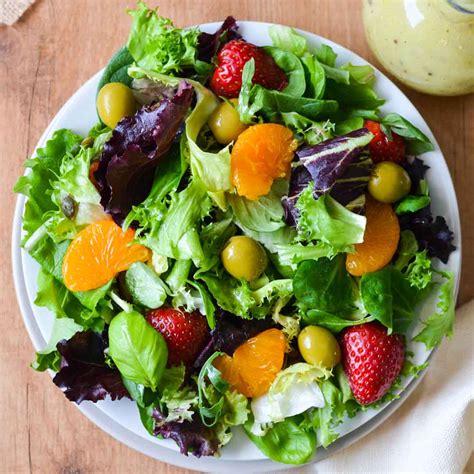 Creative Additions: Elevating Your Green Salad Experience