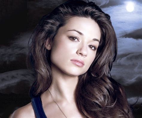 Crystal Reed Biography: Early Life, Career