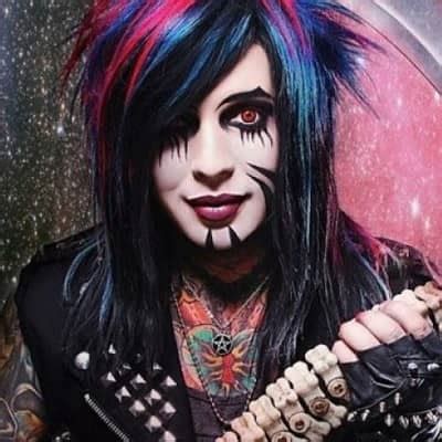 Dahvie Vanity's Social Media Presence