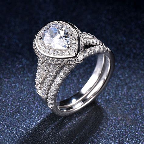 Dare to be Different: Exquisite Simulated Diamonds for your Wedding