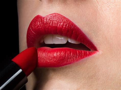 Debunking Myths About the Alluring Power of Red Lipstick