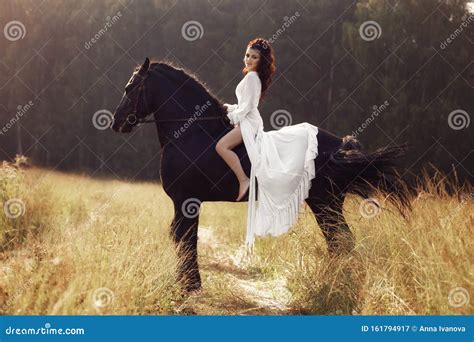 Decoding the Subliminal Messages Conveyed by Dreams Featuring a Lady Riding a Noble Steed