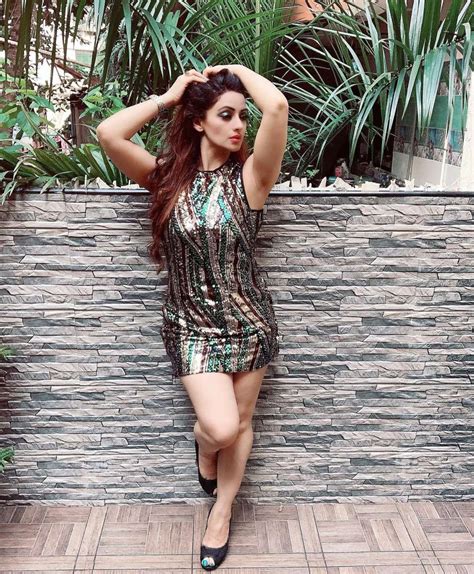 Details About Sonia Singh's Physique