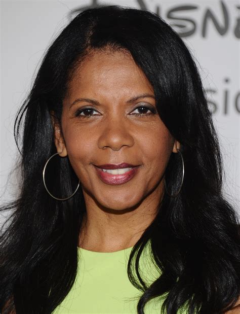 Details of Penny Johnson Jerald's Physical Appearance