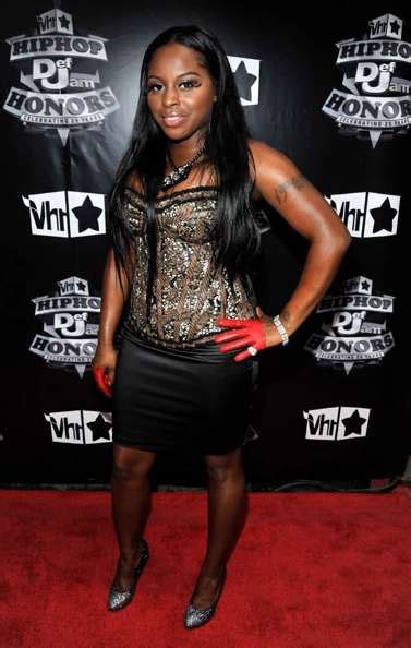 Details on Foxy Brown's Age, Stature, and Physique