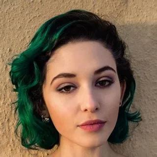 Details on Sophoulla's body measurements