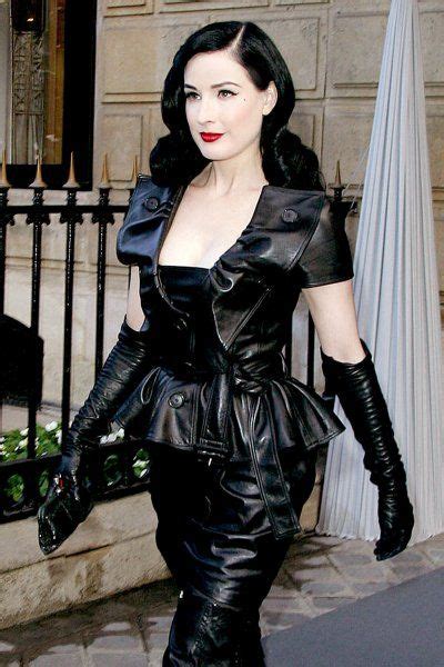 Discover Mistress Dita's Body Measurements