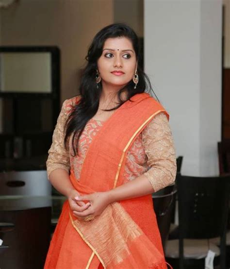 Discover Sarayu's Height and Body Measurements!