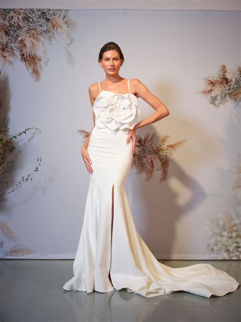 Discover Trendy Styles for Wedding Dresses: Fresh and Fashionable Picks in Bridal Attire