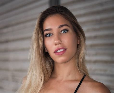 Discover the Age of Maayan Peri