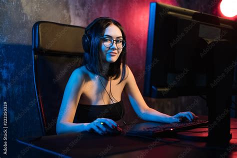 Discover the Life of Gamer Girl