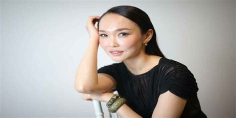 Discovering Fann Wong's Financial Value