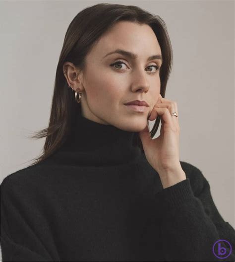 Discovering Poppy Drayton's Age