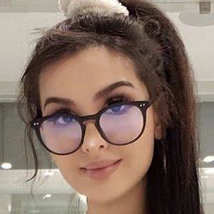 Discovering SSSniperWolf's Real Name and Age