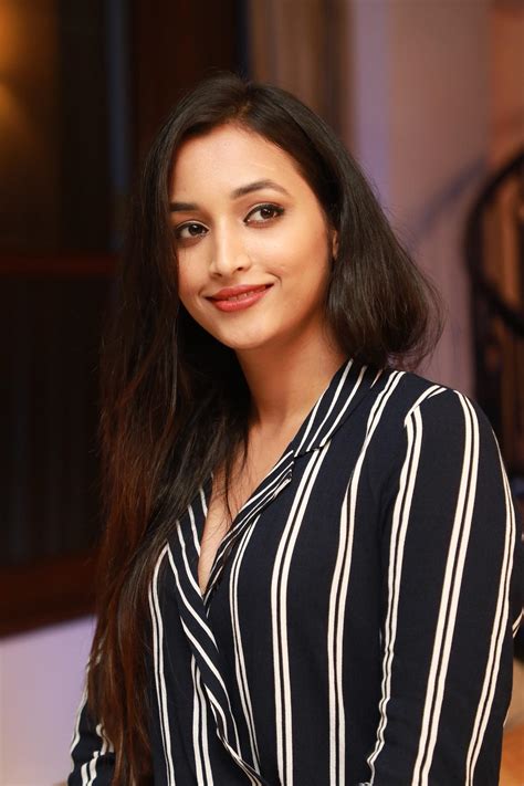 Discovering Srinidhi Shetty's background and upbringing