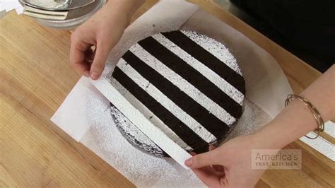 Discovering Unique and Creative Techniques for Decorating with Confectioners' Sugar