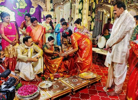 Diverse Wedding Traditions in Tamil Culture