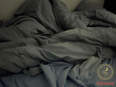 Dreaming of Dirty Sheets: What Does It Mean?