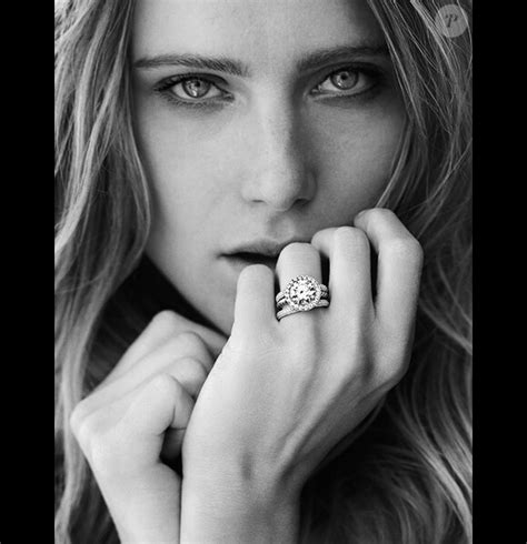 Dree Hemingway Figure