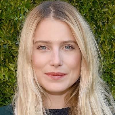 Dree Hemingway Net Worth