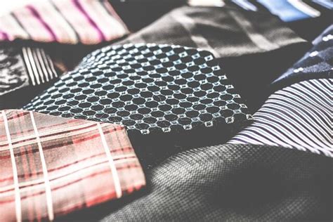 Dressing for Success: Tips for Choosing the Perfect Charcoal-colored Attire