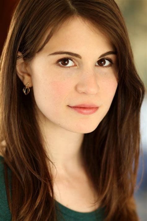 Early Life and Background of Amelia Rose