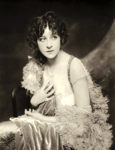 Early Life and Background of Fanny Brice