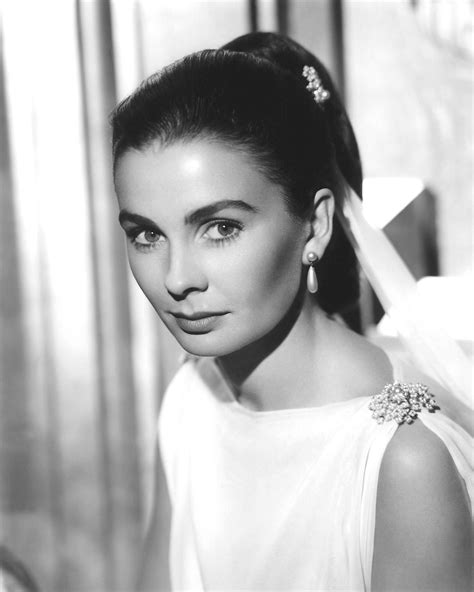 Early Life and Background of Jean Simmons