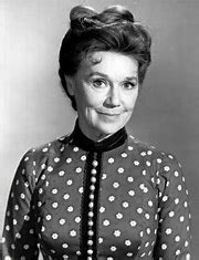 Early Life and Career of Jeanette Nolan