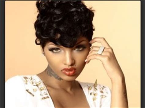 Early Life and Childhood Journey of Lola Monroe