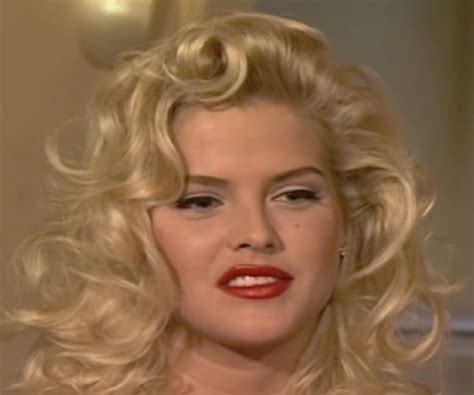 Early Life and Childhood of Elle Anna Nicole