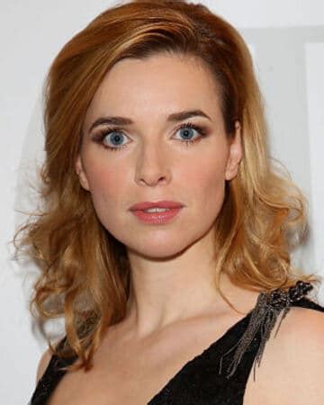 Early Life and Childhood of Thekla Reuten