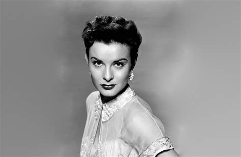 Early Life and Professional Journey of Jean Peters