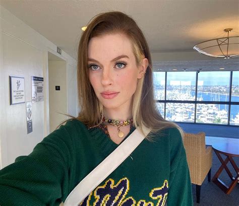 Early Life of Barbara Dunkelman