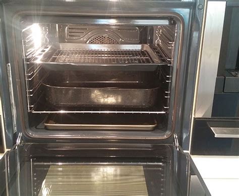 Eco-Friendly Solutions for Keeping Your Oven Spotless